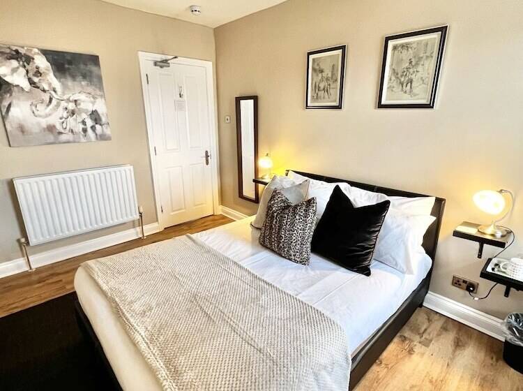 标准间, Devon House Guest House