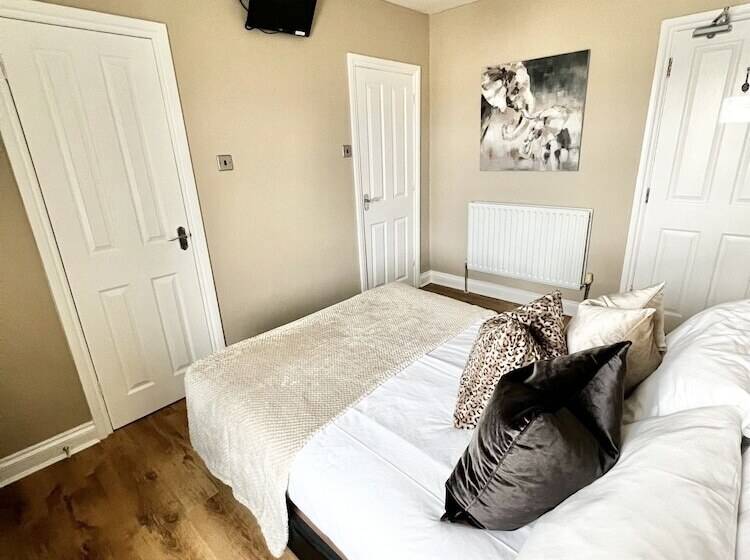 Номер Стандарт, Devon House Guest House