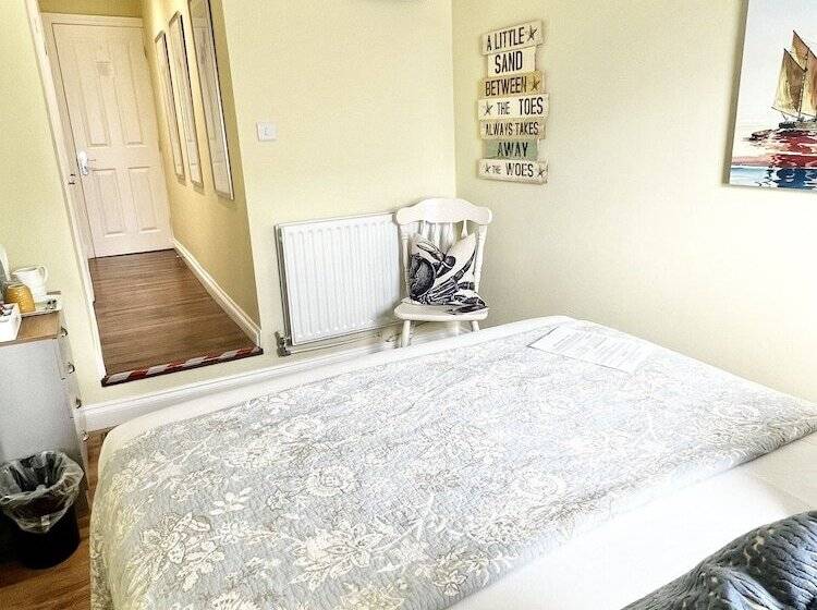 Номер Стандарт, Devon House Guest House