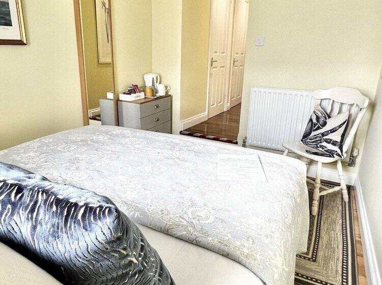 标准间, Devon House Guest House