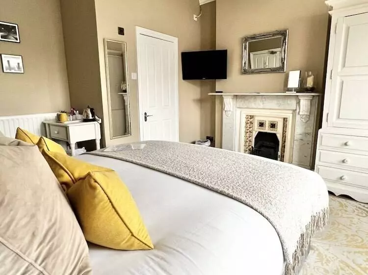 スーペリアールーム, Devon House Guest House