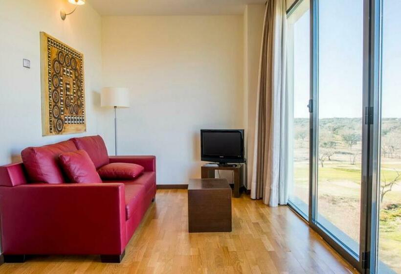 جناح جونيور, Hospedium Hotel Valles De Gredos Golf