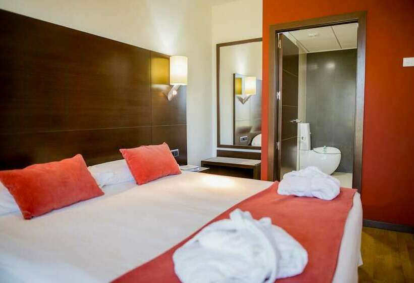 Полулюкс, Hospedium Hotel Valles De Gredos Golf