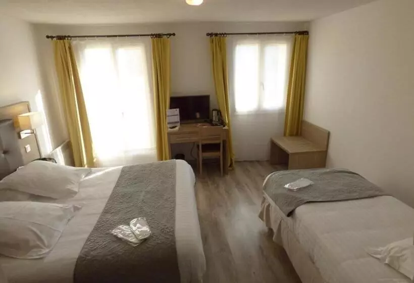 スーペリアトリプルルーム, Hôtel Les Comtes De Pardiac