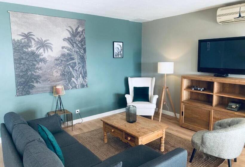 Апартаменты 1 Спальня с Террасой, Le Jas De Joucas Hôtel Restaurant