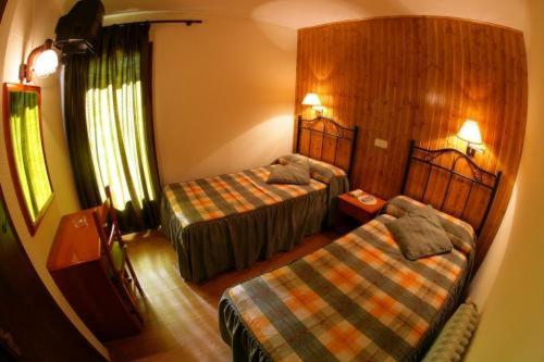 スタンダードルーム, Llibrada