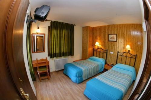 スタンダードルーム, Llibrada