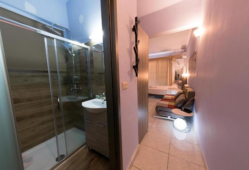 סטודיו דלוקס, Parthenon Rodos City