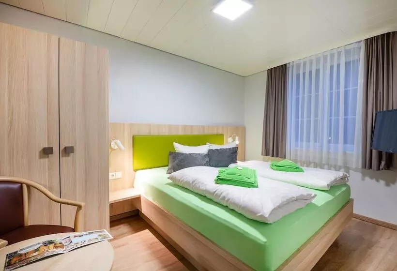 スタンダード4人部屋, Garni Seerose Lindau Insel Zentrum Bodensee