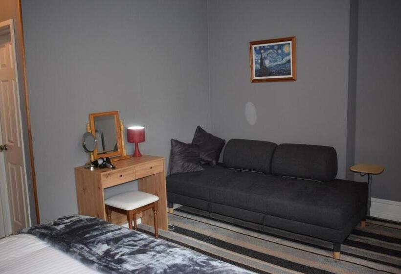 スタンダードルーム, Torwood House