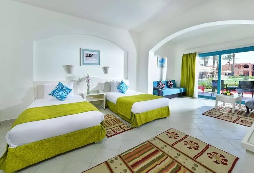 اتاق استاندارد با چشمانداز استخر, Swisstouches Resort & Spa Marsa Alam