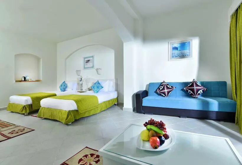 اتاق استاندارد با چشمانداز استخر, Swisstouches Resort & Spa Marsa Alam