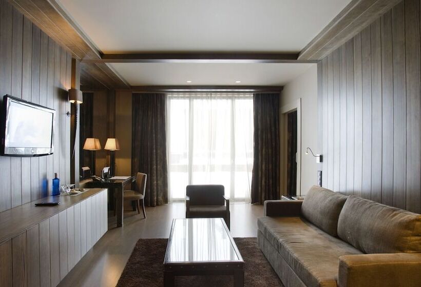 スイート, Val De Neu G.l