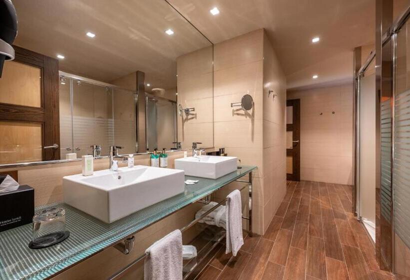 スイート, Val De Neu G.l