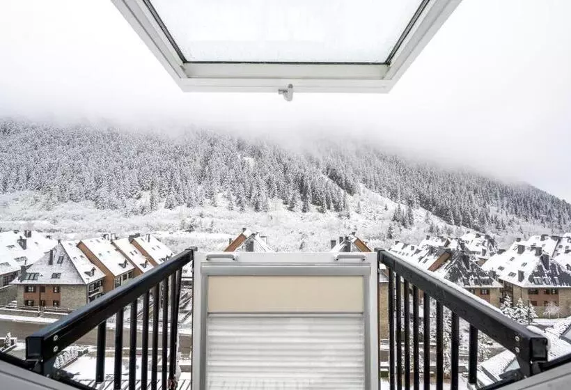 سوئیت رویال, Val De Neu G.l