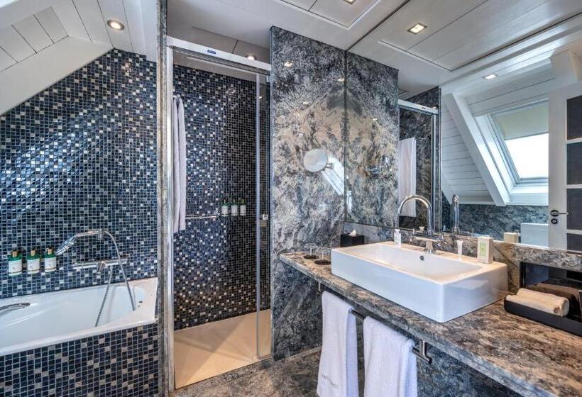 ロイヤルスイート, Val De Neu G.l