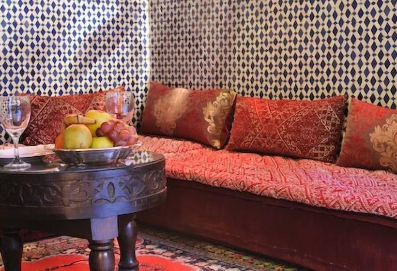 주니어 스위트, Riad Yacout