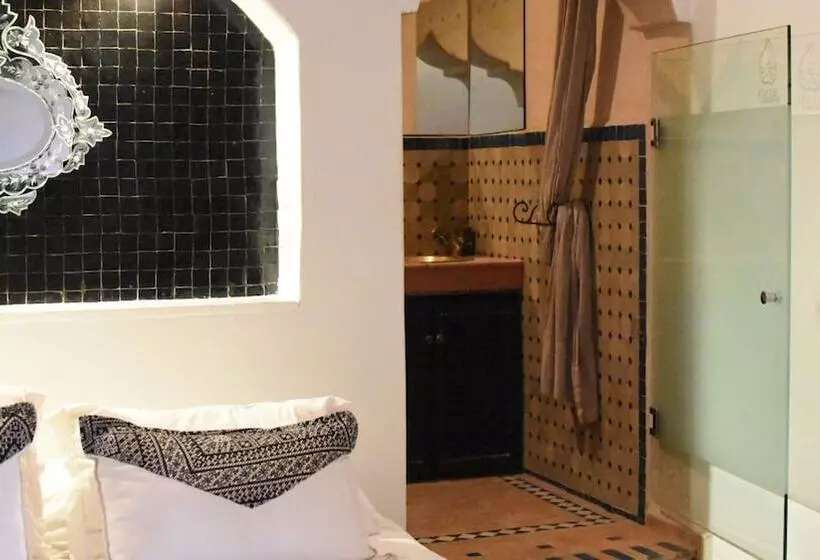 اتاق سوپریور, Riad Yacout