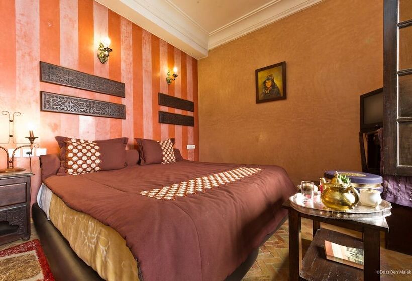 컴포트 룸, Riad Yacout
