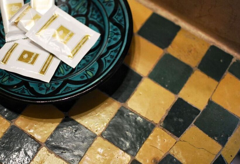 디럭스 스위트, Riad Yacout