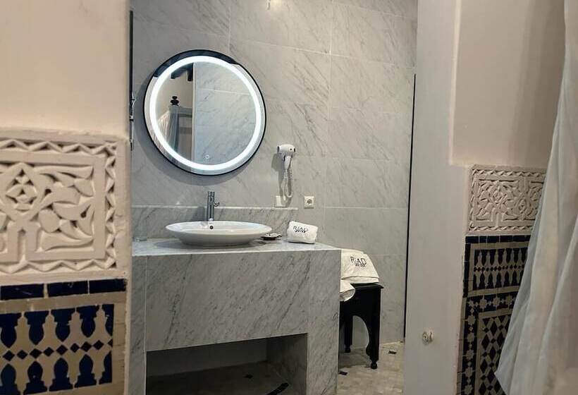 주니어 스위트, Riad Yacout