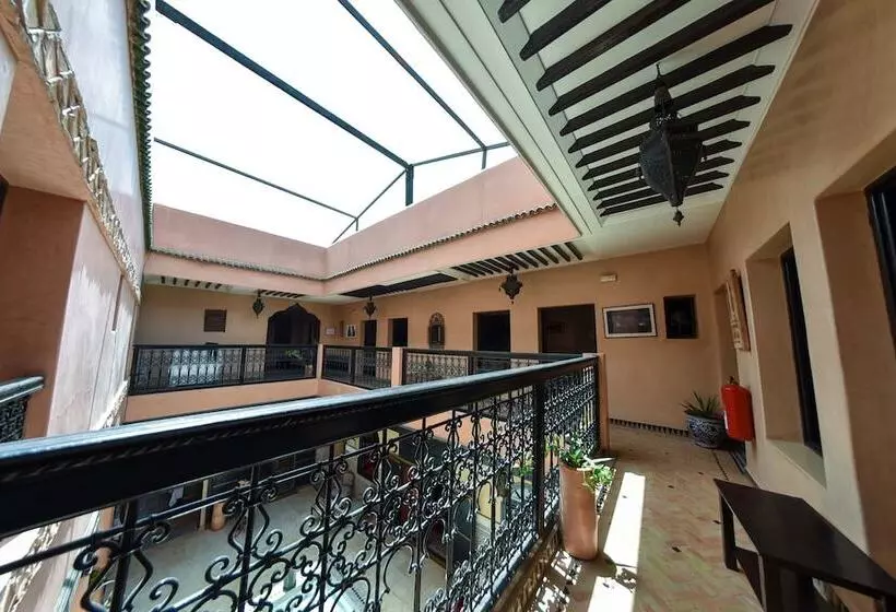اتاق سوپریور, Riad Yacout