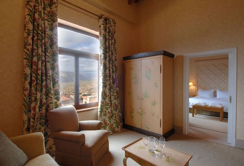سوئیت جونیور با چشم‌انداز کوهستان, Santa Marina Arachova Resort & Spa