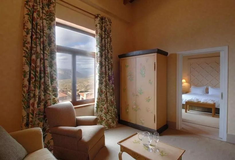 Juniorsviitti Vuoristonäkymä, Santa Marina Arachova Resort & Spa