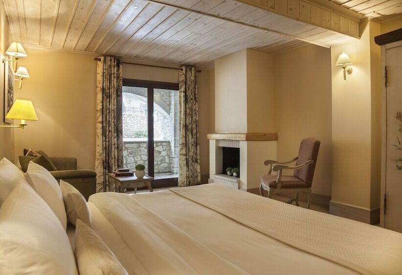 سوئیت جونیور با چشم‌انداز کوهستان, Santa Marina Arachova Resort & Spa