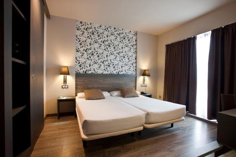 スタンダードルーム, Sercotel Plaza Feria