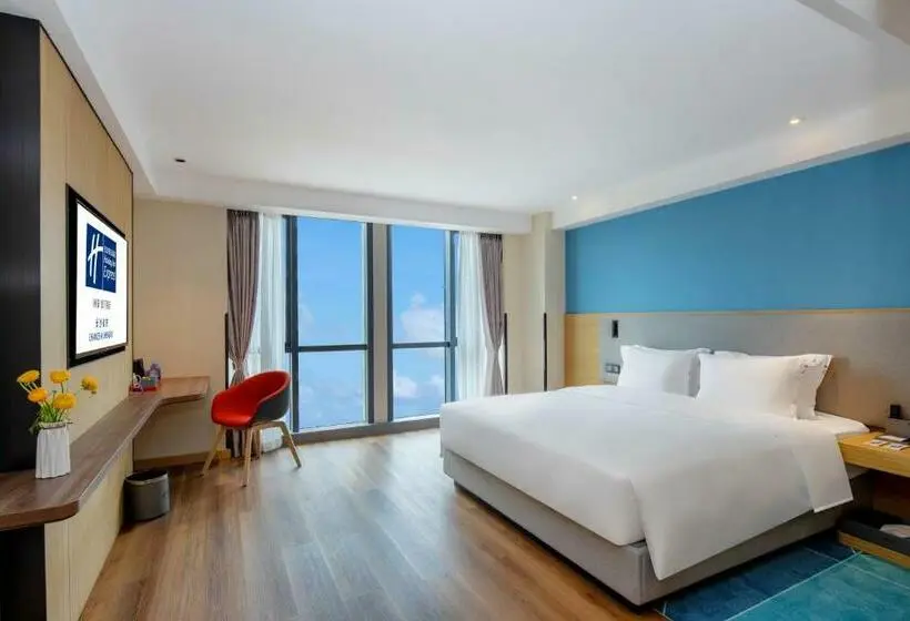 キングサイズベッドのスーペリアルーム, Holiday Inn Express Changsha Shengfu, An Ihg