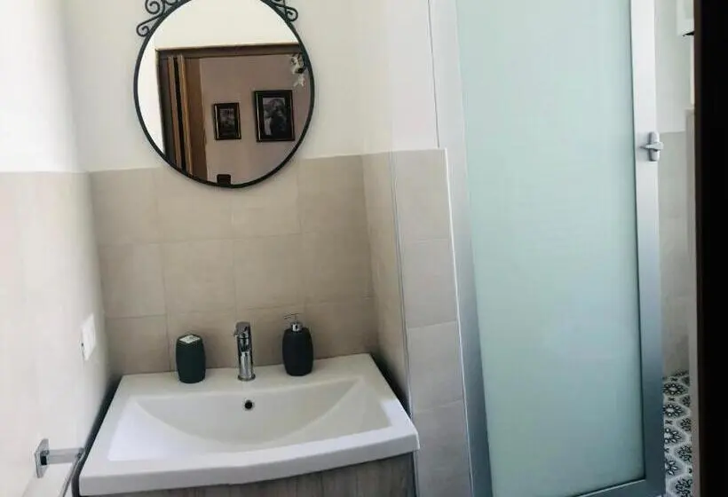 اتاق استاندارد, Sofia Guest House