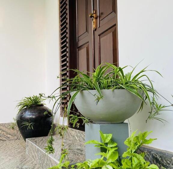 Apartamento 1 Dormitório com Sacada, Sun White Villa