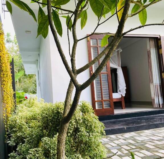 Apartamento 1 Dormitório com Sacada, Sun White Villa