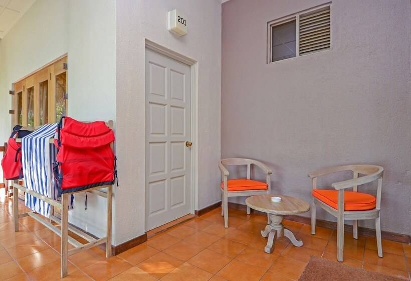 Camera Standard, Adaaran Club Rannalhi   All Inclusive   45 Minutes Away From Male By Speedboat