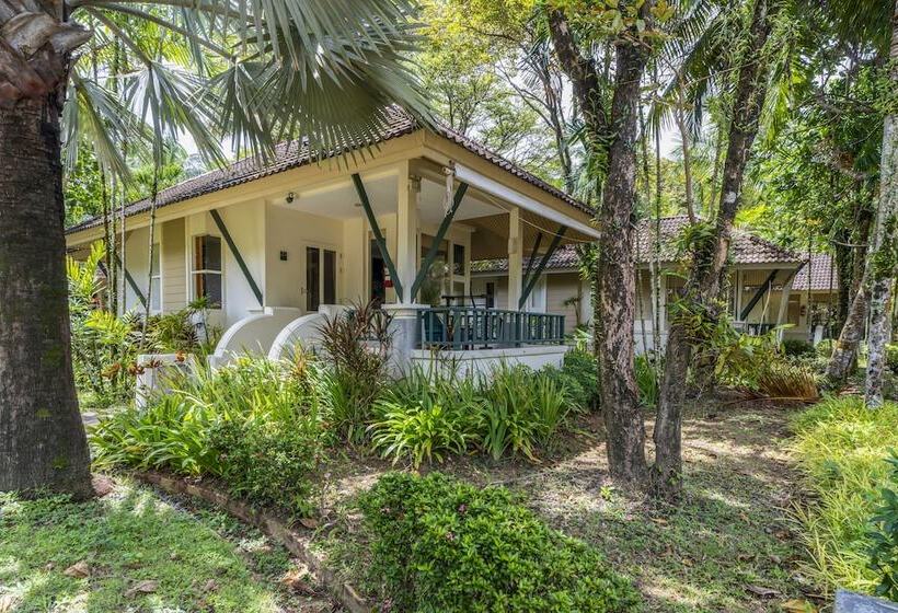 デラックスビラの１ベッドルーム, Baan Khaolak Beach Resort