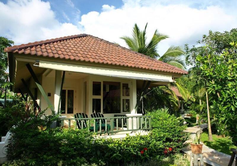 デラックスビラの１ベッドルーム, Baan Khaolak Beach Resort
