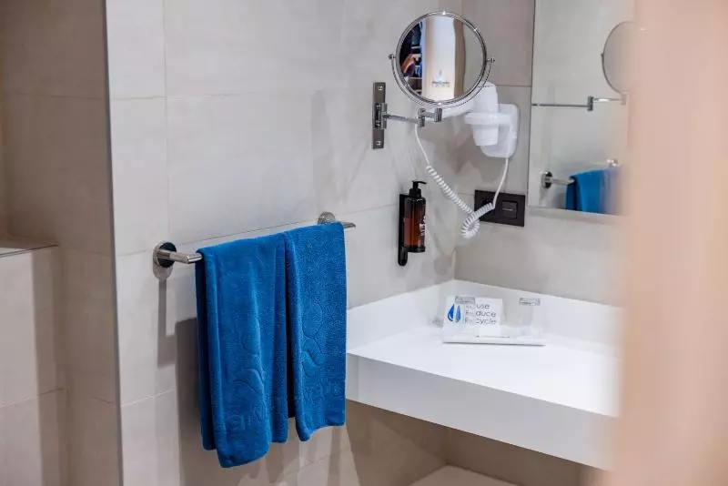 اتاق لوکس با چشمانداز دریاچه, Cinnamon Lodge Habarana