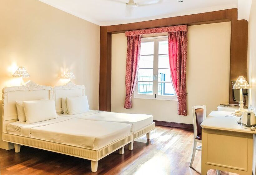 חדר סופריור, Colmar Tropicale