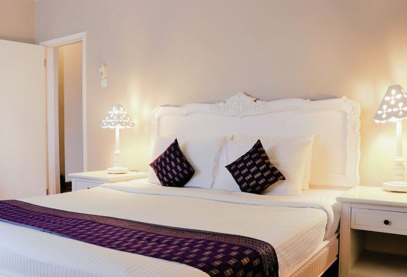 חדר משפחתי, Colmar Tropicale