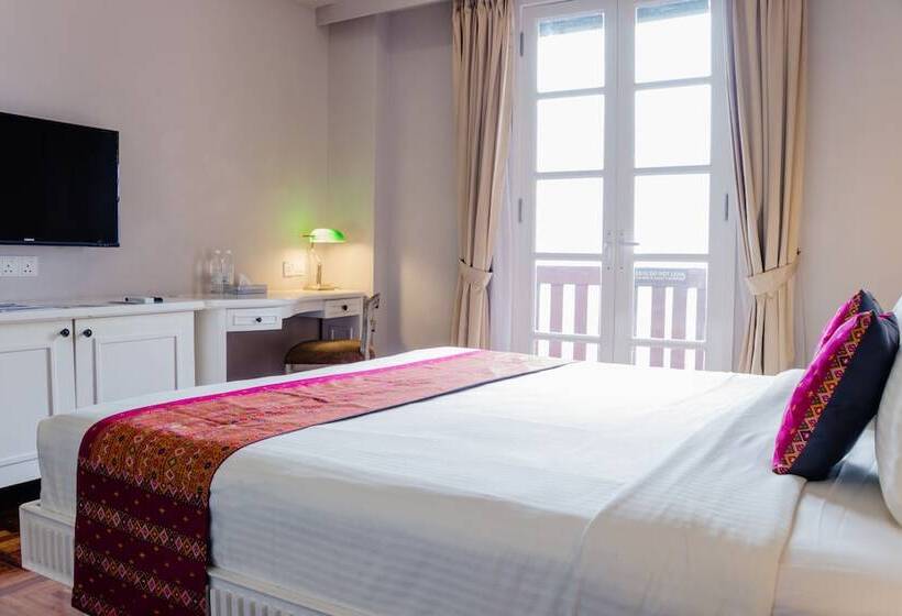 חדר דלוקס, Colmar Tropicale