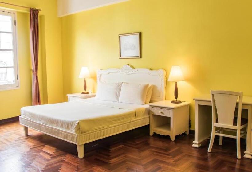 Люкс Deluxe Кровать Кинг, Colmar Tropicale