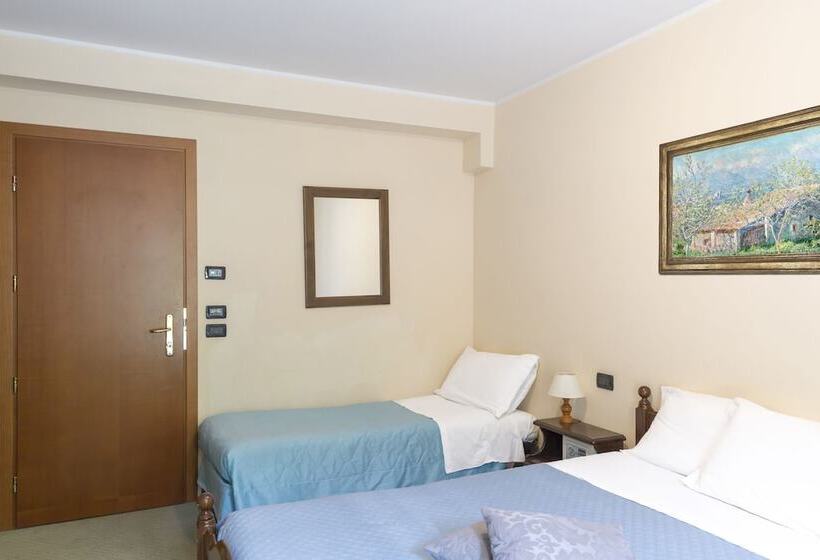 חדר קלאסי לשלושה, Conca Verde