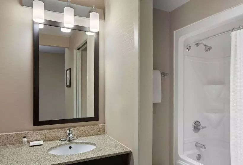 スイート, Delta Hotels By Marriott Guelph Conference Centre