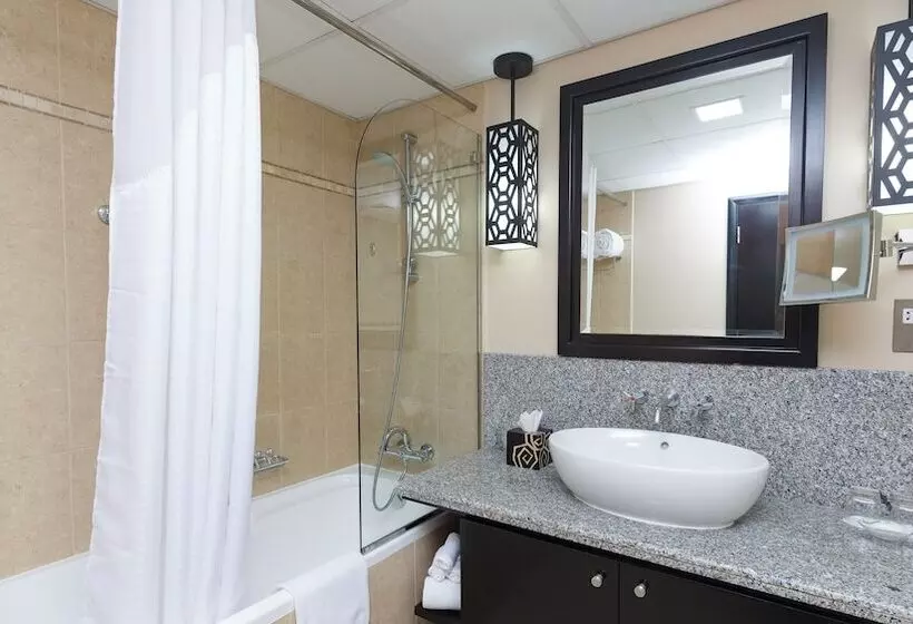 مجموعه ویستا شهر, Holiday Inn Dubai Al Barsha, An Ihg
