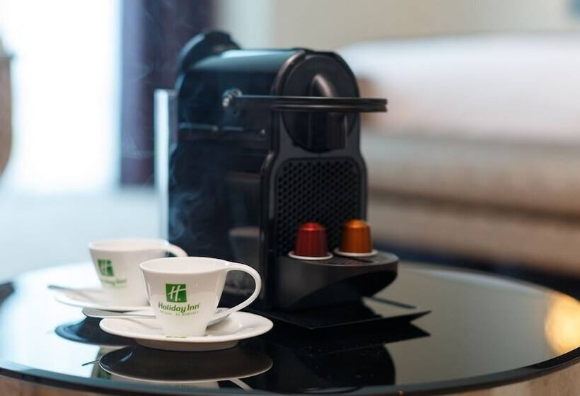 مجموعه ویستا شهر, Holiday Inn Dubai Al Barsha, An Ihg