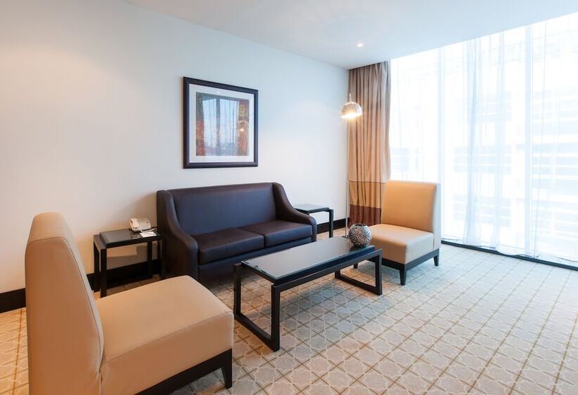 مجموعه ویستا شهر, Holiday Inn Dubai Al Barsha, An Ihg