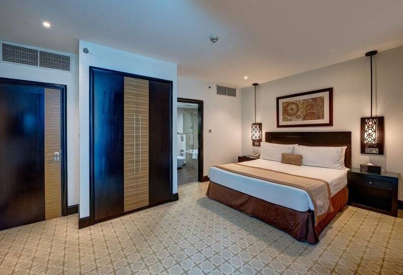 مجموعه ویستا شهر, Holiday Inn Dubai Al Barsha, An Ihg