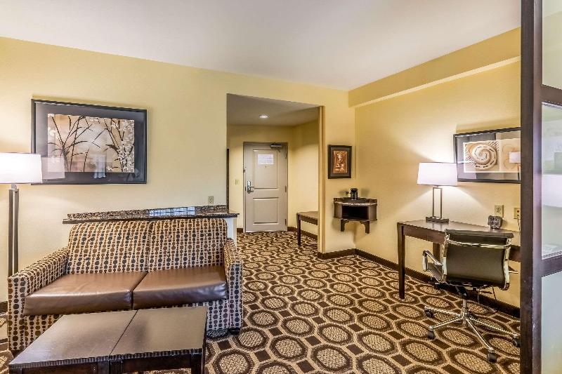 Люкс Кровать Кинг, Holiday Inn Express & Suites Lexington, An Ihg