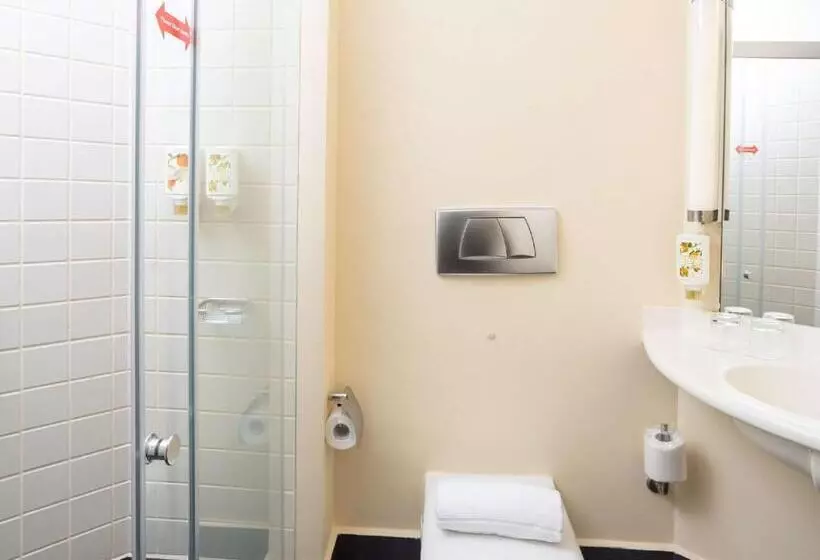 اتاق لوکس با تخت بزرگ, Ibis Singapore On Bencoolen